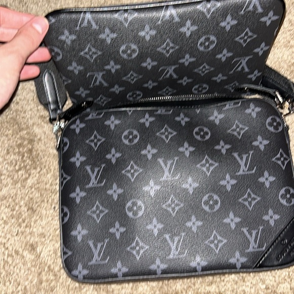 Louis Vuitton trio messenger monogram eclipse reverse gray, will take lower - Picture 2 of 8